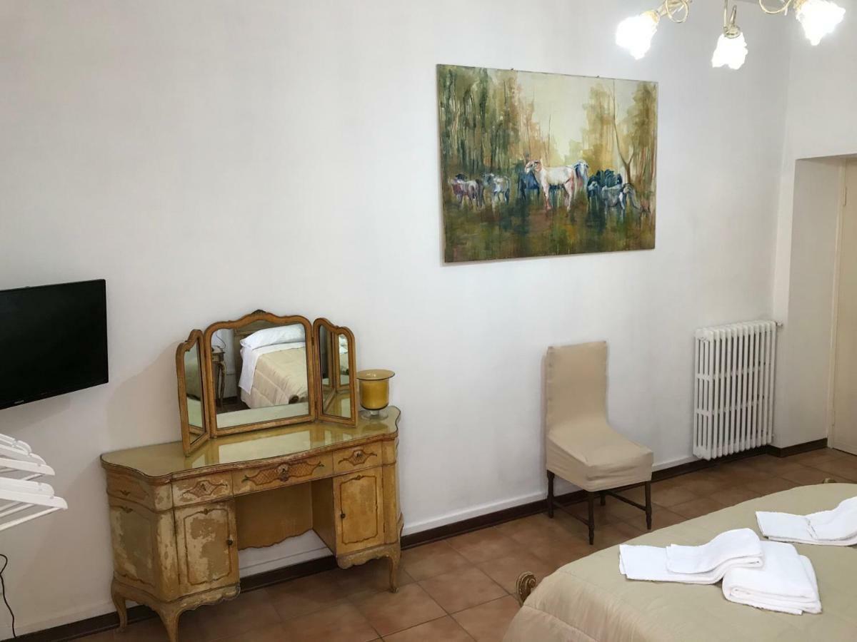Albergo Antica Lanterna Castelnuovo di Garfagnana Exterior photo